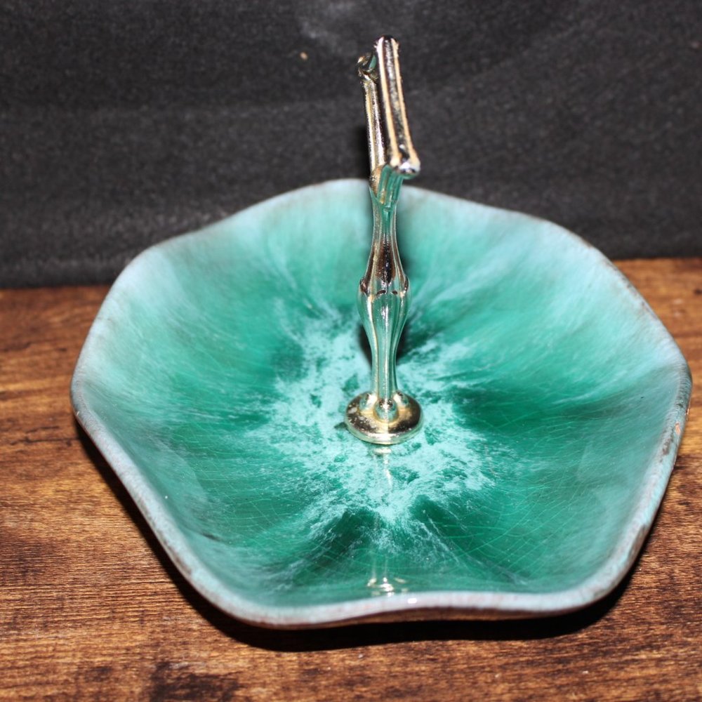 Vintage Blue Mountain Pottery Canape Plate